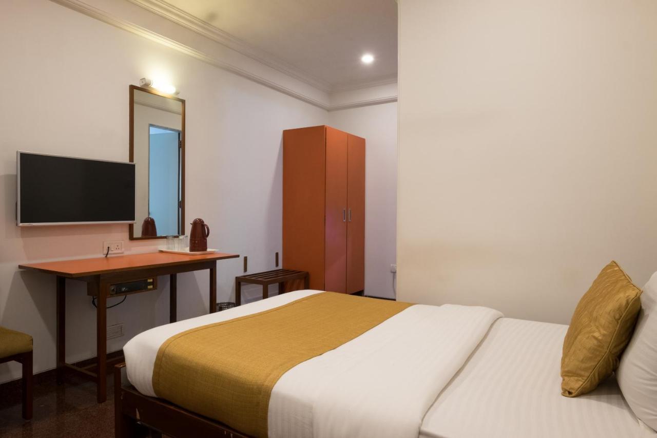 Welcome Hotel - Fort Mumbai Bagian luar foto